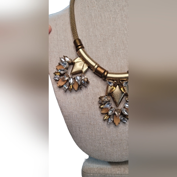 Stella & Dot Helena Statement Necklace - Picture 12 of 16